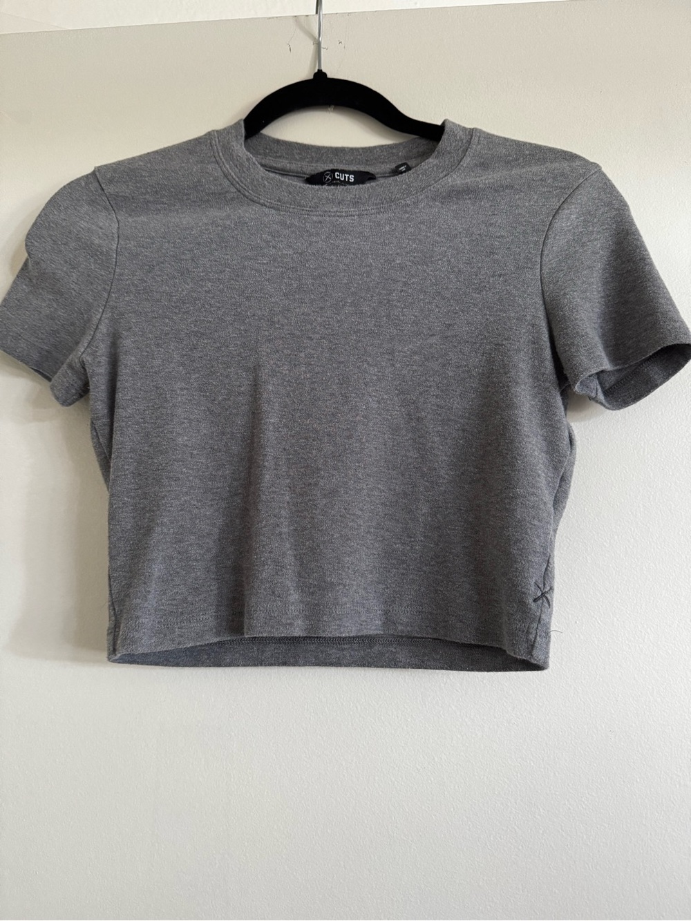 Cuts tomboy tee cropped